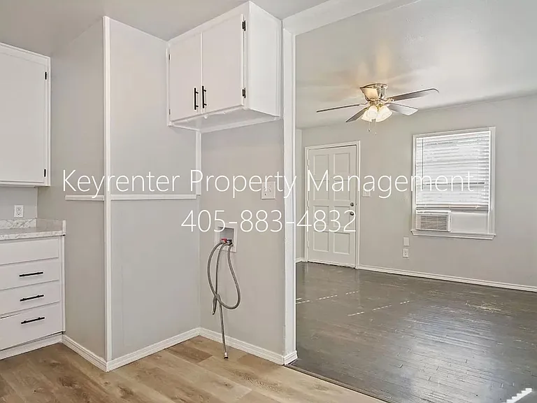 3937 SW 27th Pl — Photo 10