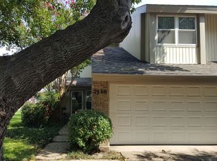 2960 Woodcroft Cir, Carrollton, TX 75006