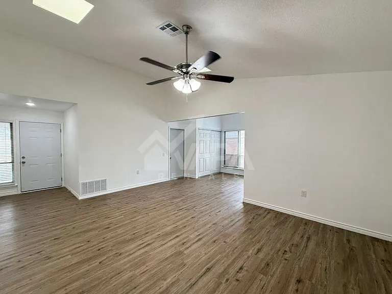 7729 Narrow Pass Dr — Photo 14