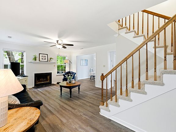2nd image of 604 Vannoy Pl