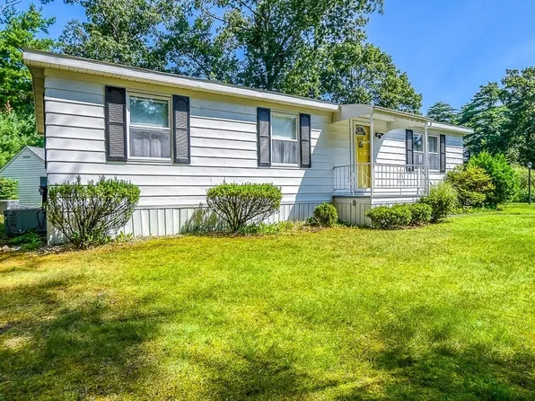 39 One South Meadow Vlg, Carver, MA 02330