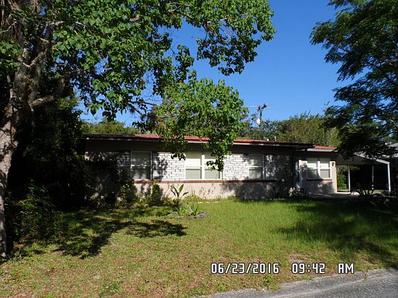 2nd image of 114 W Oak Hill Dr