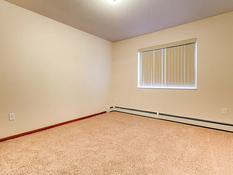 Southport Heights Apartments — Photo 34