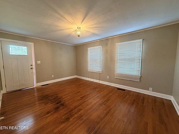 2nd image of 1379 Byrd Cir
