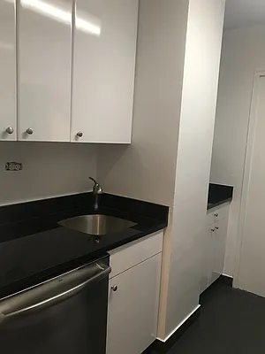 Rented by Carlyle Property Management | media 7