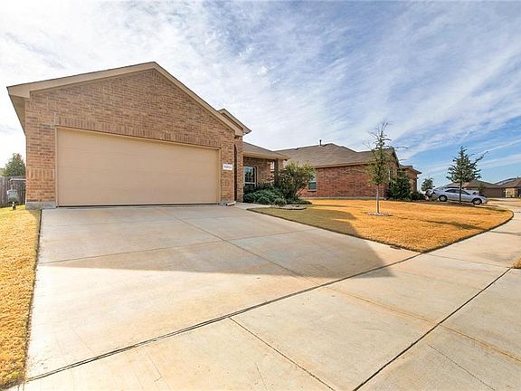 2nd image of 1313 Woodbine Cliff Dr