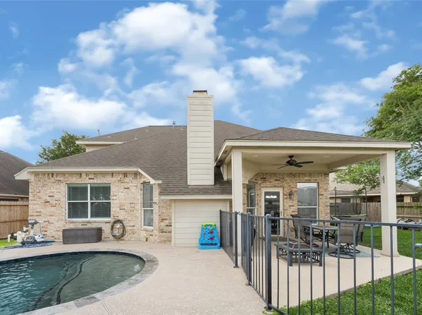 4250 Applerock Dr, Baytown, TX 77521