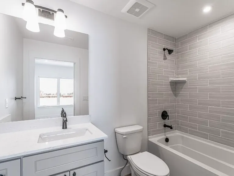 1602 Maple Ln #4C — Photo 9