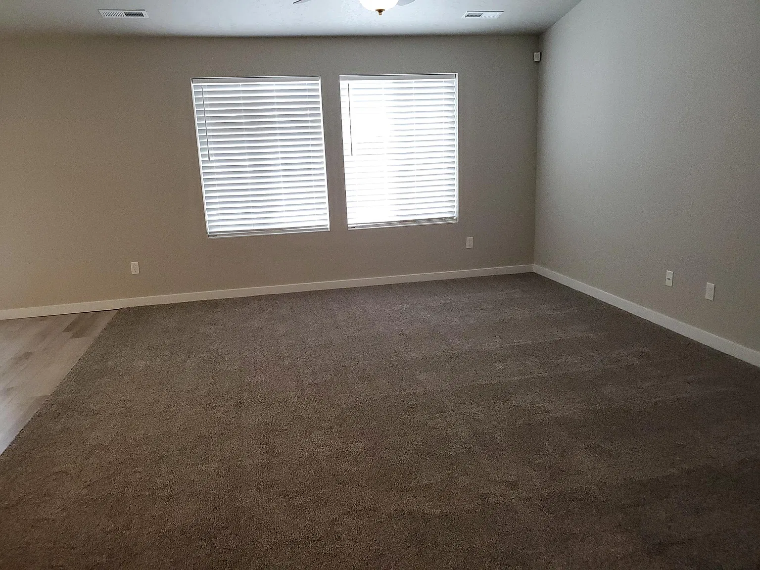 3 bed, 1364 sqft, $2,400 — Photo 3