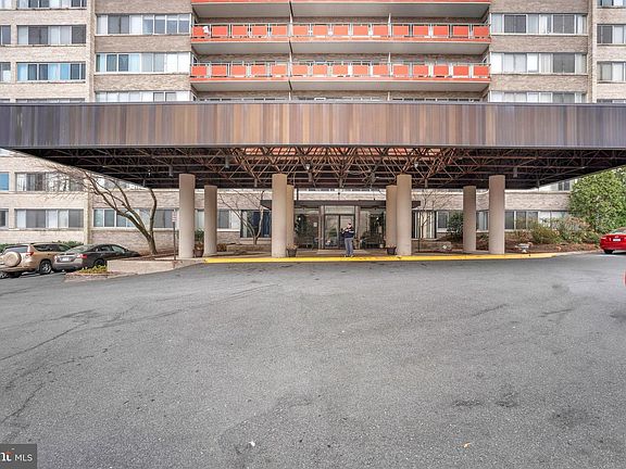 2nd image of 5340 Holmes Run Pkwy Unit 700