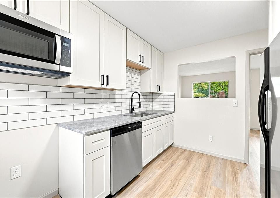 1st image of 7913-15 Grandview St