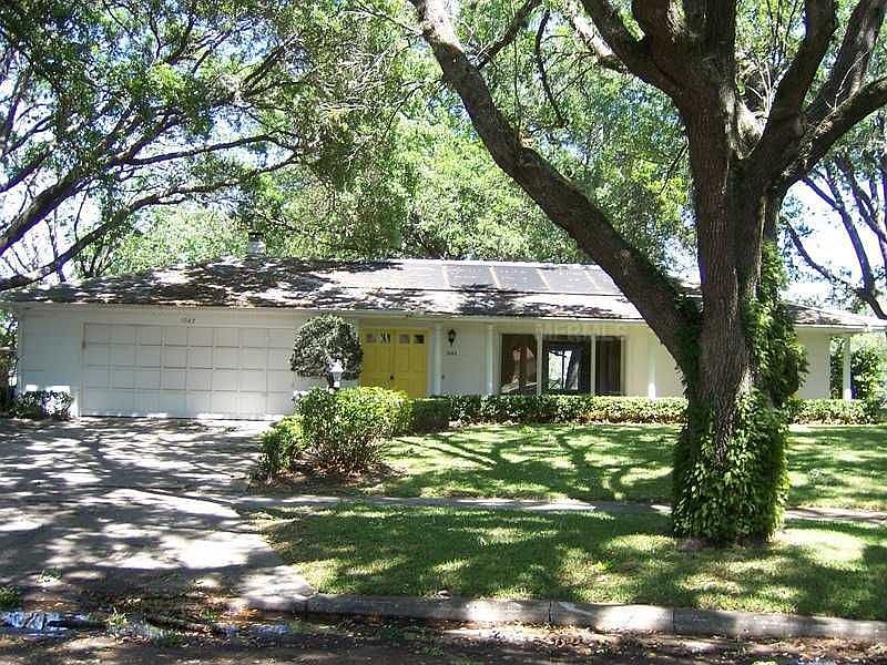 1st image of 1082 Golfside Dr