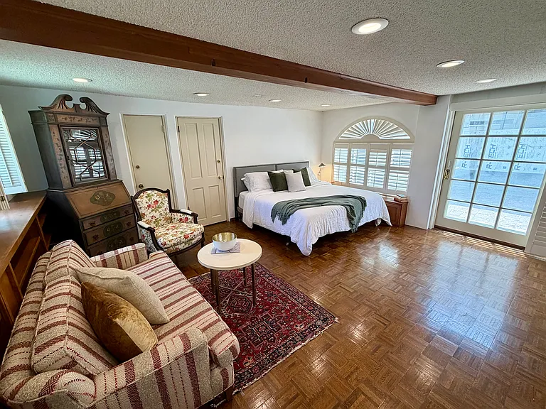 311 Amalfi Dr — Photo 68