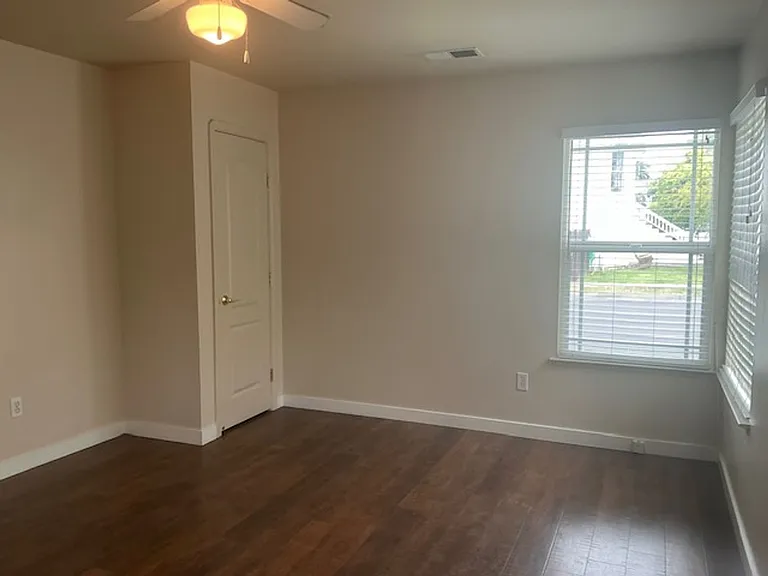 4617 Augustine St — Photo 4