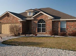 816 Wandering Ct, Granbury, TX 76049