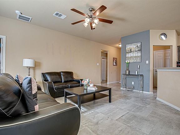 2nd image of 2834 Painted Trl