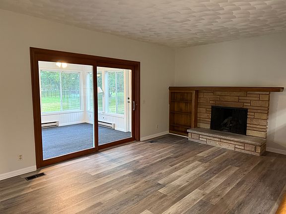 4th image of 6020 Skyline Dr