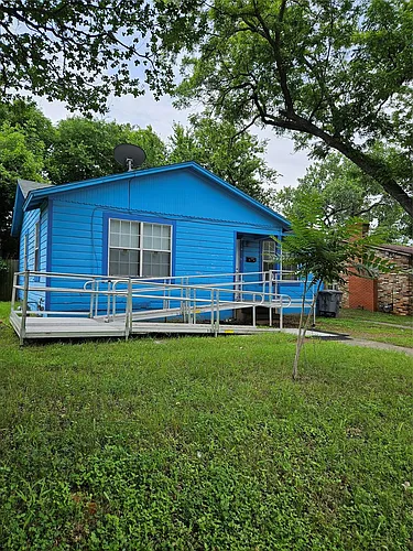 2642 Anderson St Photo 1