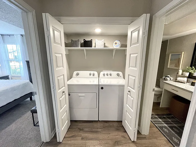 1520 Enclave Pkwy — Photo 25