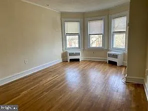 602 W 20th St #3 — Photo 2