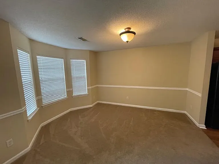 4202 Fortune Point — Photo 35