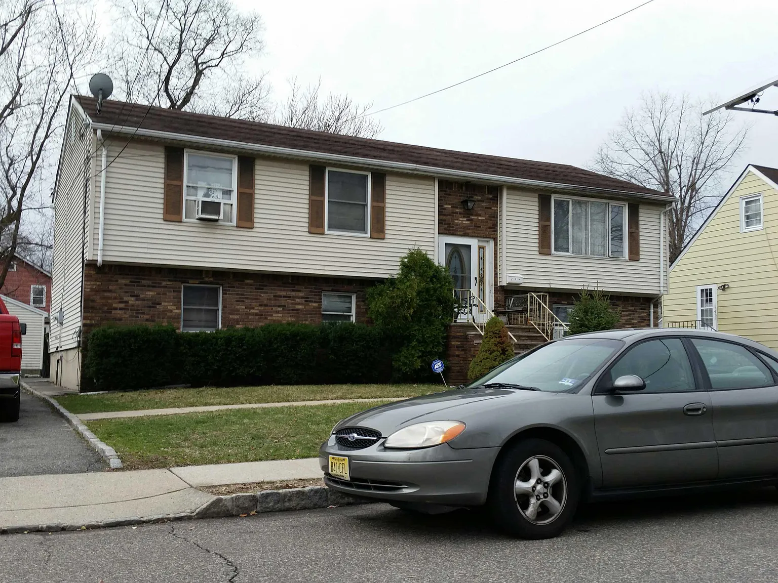 148 2nd St photo 1