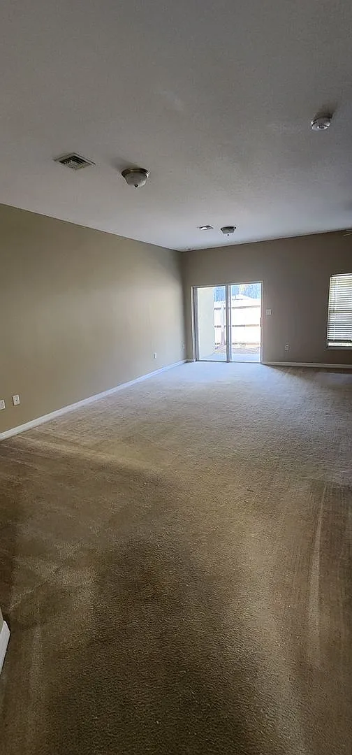 Cape Townhome — Photo 4