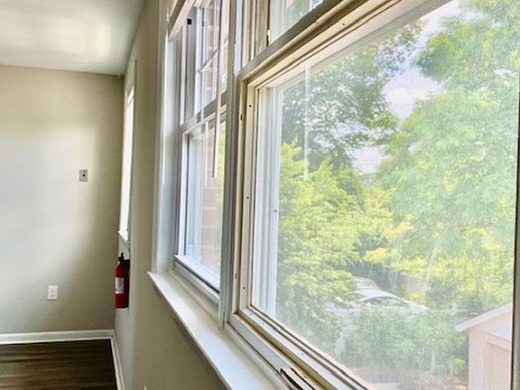 5th image of 312 E Ridley Ave #12