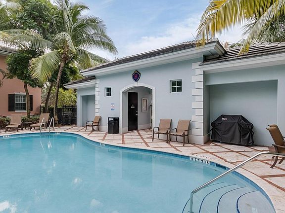 2nd image of 1053 W Heritage Club Cir