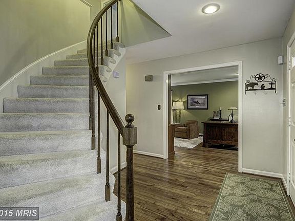 3rd image of 11221 Cranbrook Ln