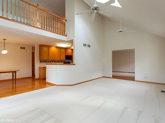 4th image of 2042 Prairie Ln