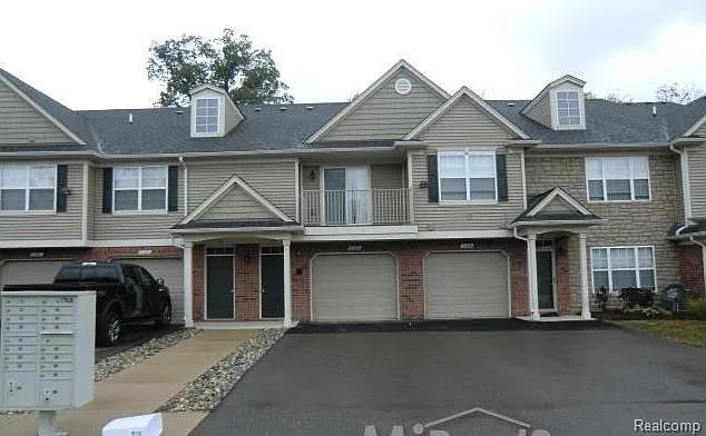 11393 N Woods Dr photo 1