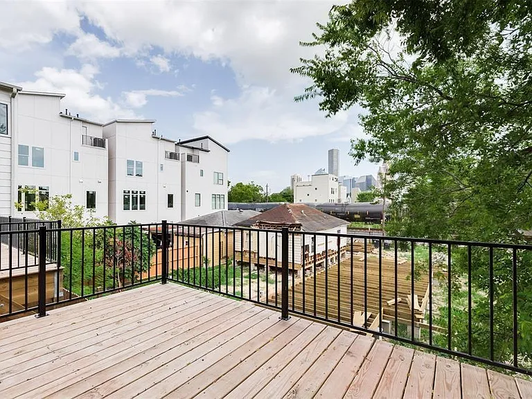 1209 Summer St — Photo 28