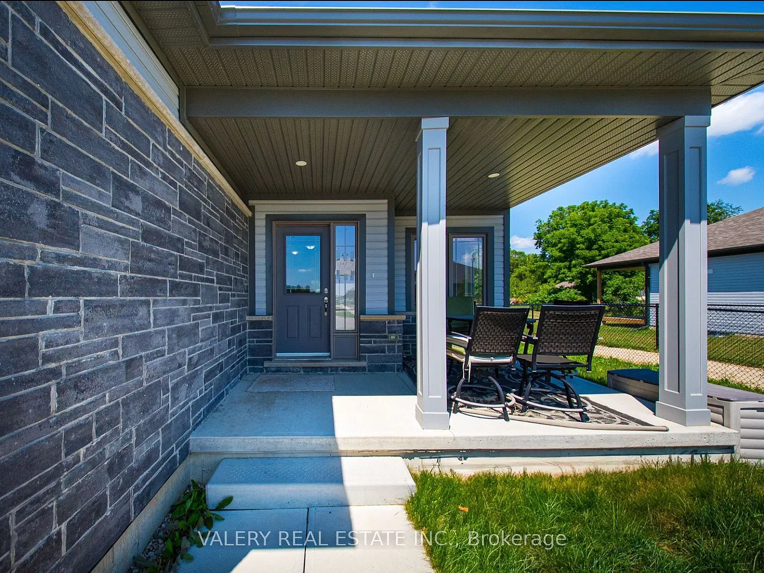 2 bed, $2,600 — Photo 4