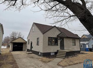 27 4th Ave NE, Le Mars, IA 51031