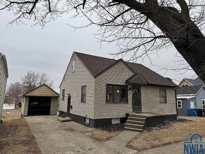 27 4th Ave NE, Le Mars, IA, 51031