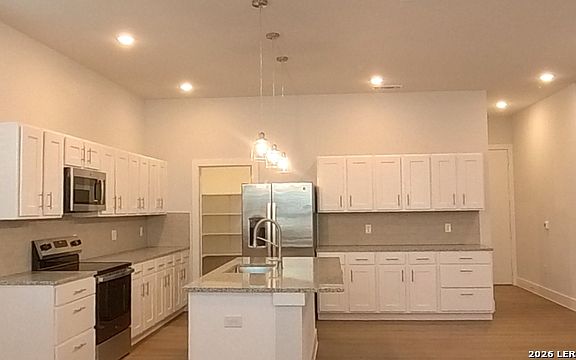 5th image of 330 E Carson St #1302