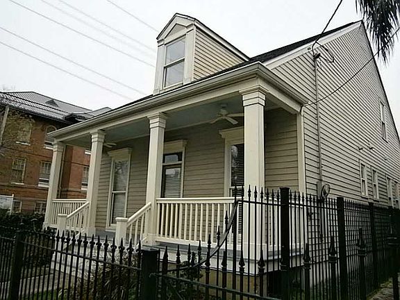 2nd image of 2300 Laurel St