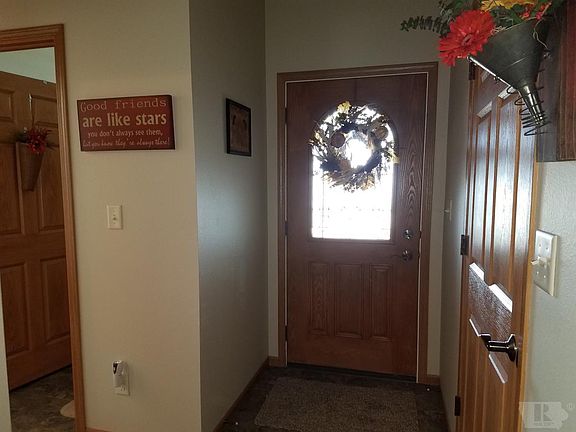 3rd image of 1605 E Ashford Cir