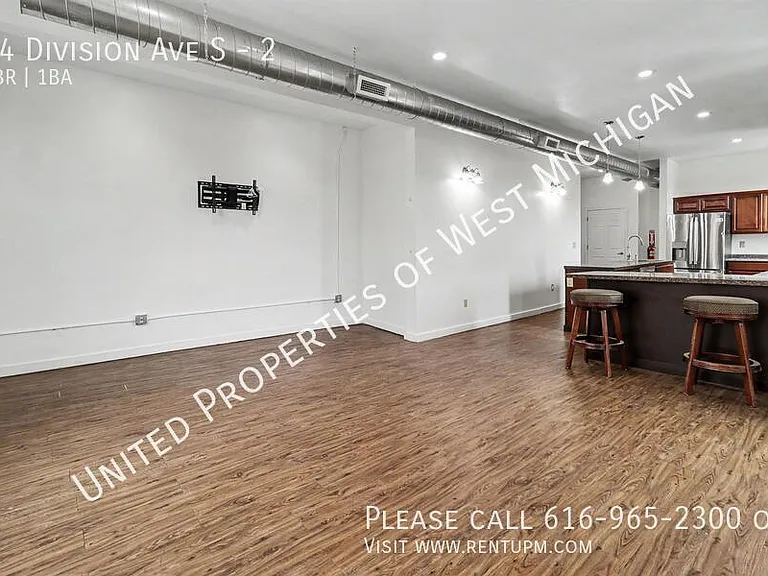 24 Division Ave S #2 — Photo 5