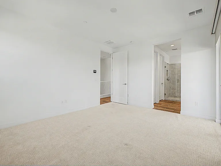 11673 N 136th St #2009 — Photo 33