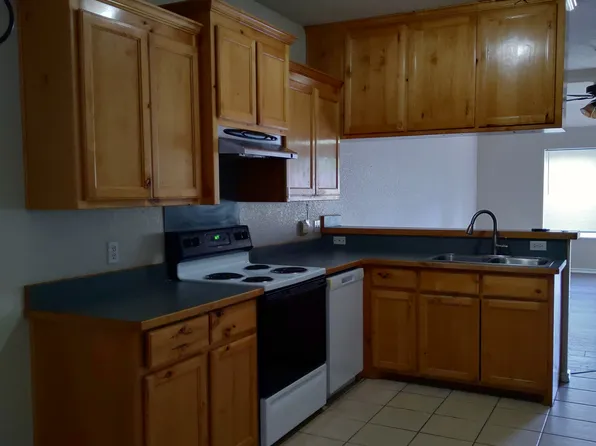 905 Sloan St #905, Weatherford, TX 76086