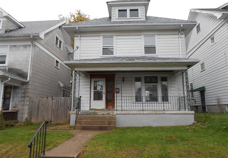 1st image of 830 Wilfred Ave