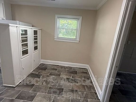 3rd image of 720 S Main St
