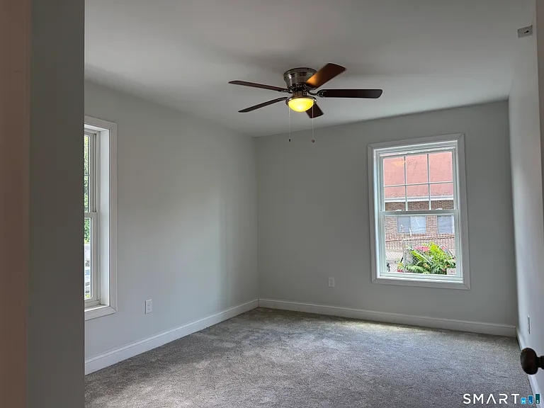 1085 Whalley Ave #9 — Photo 8