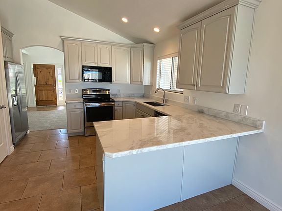 2nd image of 13123 S Pioneer Park Dr