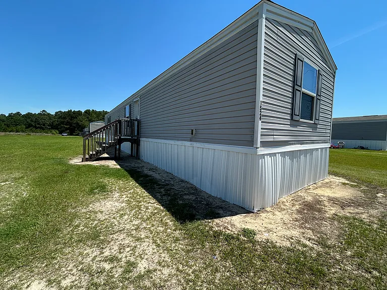 1524 Jans Dr — Photo 1