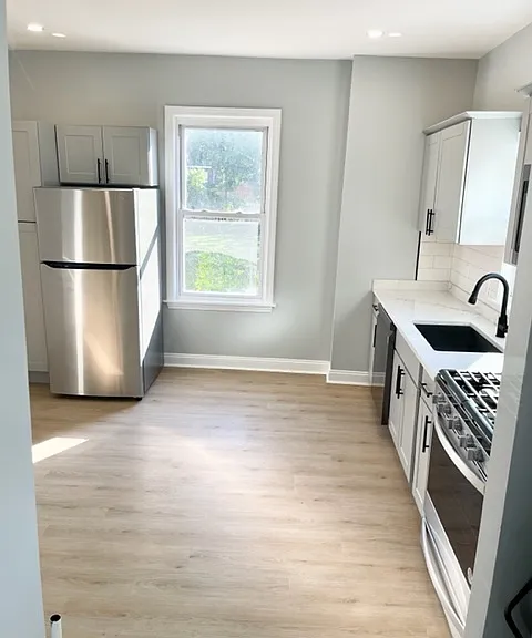 38 Oneida St #2 — Photo 2