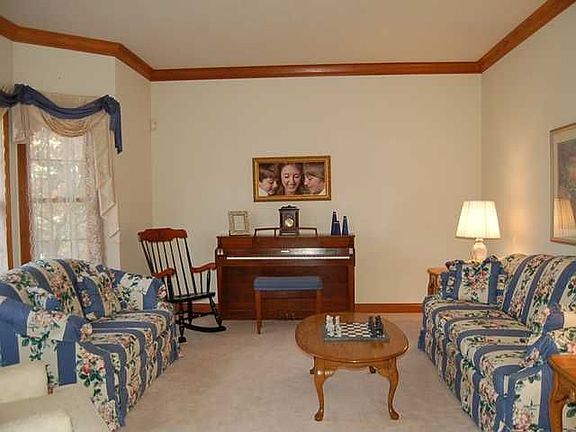 3rd image of 6540 Woodworth Ct