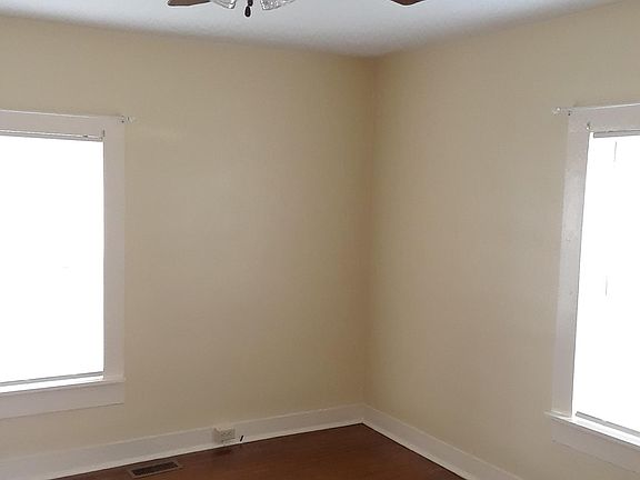 3rd image of 1124 Cabell Dr